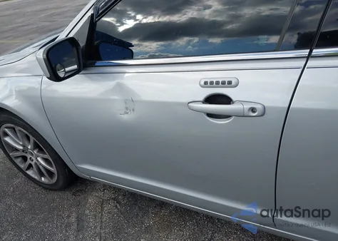 2010 Mercury Milan Premier z USA, uszkodzony, nr VIN 3MEHM0JG9AR660363